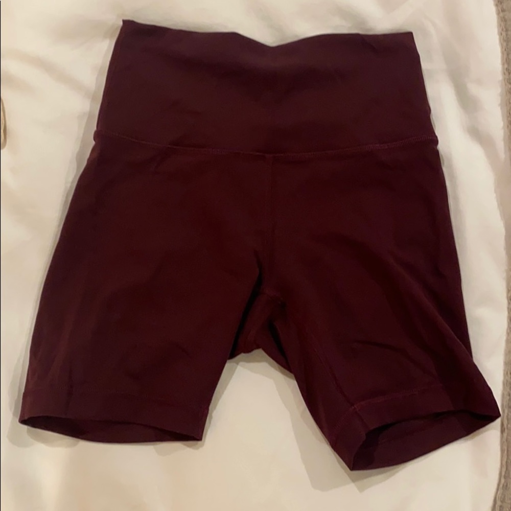 Lululemon Wunder Under High rise train 6in short